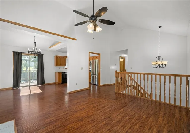 Photo 4 of Single family home for sale at 2513 SE Winchester Dr, Lee's Summit, MO 64063 | MLS# 2648341 | Listing updated on 2026-10-23