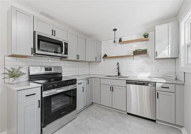 Photo 3 of Sale Pending at 8503 Crystal Ave, Kansas City, MO 64138 | MLS# 2648362 | Listing updated on 2026-10-27