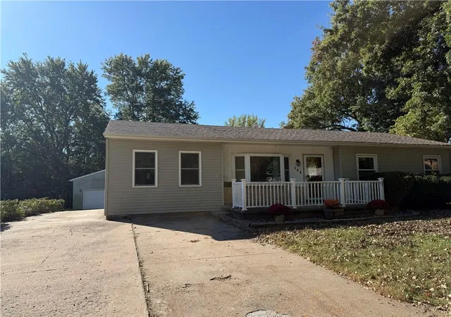 Photo 1 of Single family home for sale at 417 Cheyenne Ave, Hiawatha, KS 66434 | MLS# 2648377 | Listing updated on 2026-10-23
