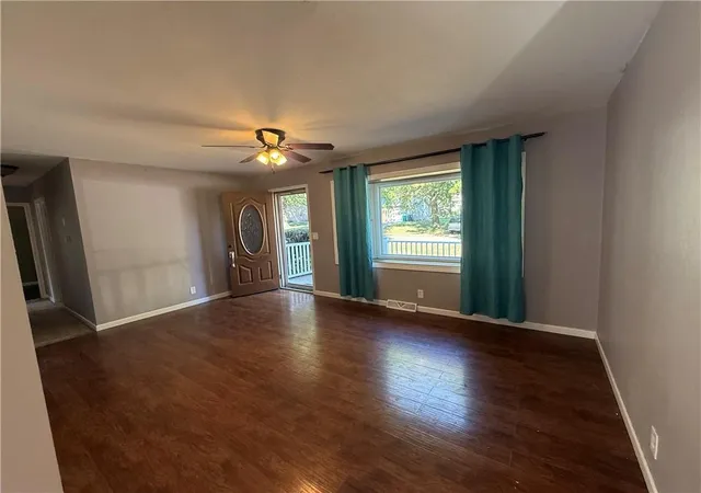 Photo 3 of Single family home for sale at 417 Cheyenne Ave, Hiawatha, KS 66434 | MLS# 2648377 | Listing updated on 2026-10-23