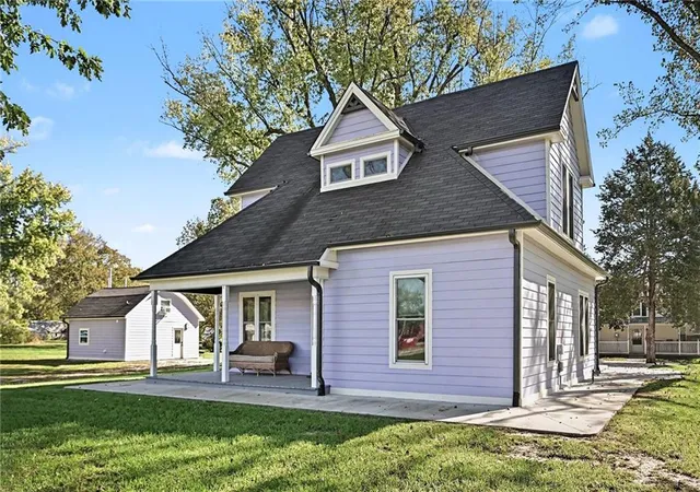 Photo 2 of Single family home for sale at 495 Main St, Holt, MO 64048 | MLS# 2648389 | Listing updated on 2026-10-24