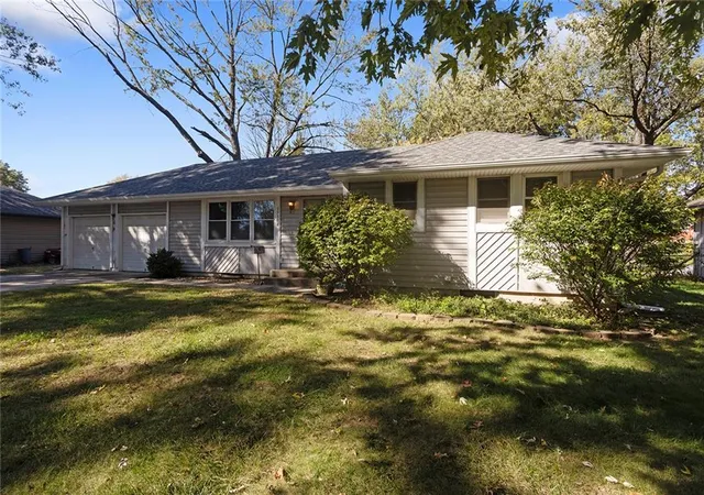 Photo 1 of Single family home for sale at 15308 E 44th Street S, Independence, MO 64055 | MLS# 2648398 | Listing updated on 2026-10-30