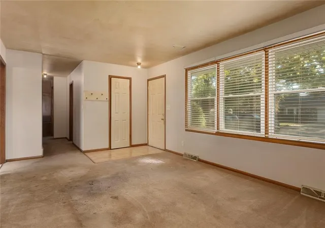 Photo 3 of Single family home for sale at 15308 E 44th Street S, Independence, MO 64055 | MLS# 2648398 | Listing updated on 2026-10-30