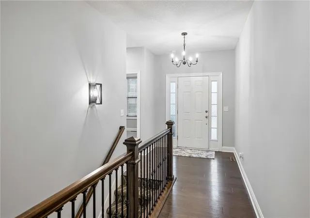 Photo 2 of Single family home for sale at 520 SW Haverford Rd, Lees Summit, MO 64081 | MLS# 2648416 | Listing updated on 2026-10-26