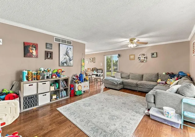 Photo 4 of Single family home for sale at 44 Hubbard Pl, Lathrop, MO 64465 | MLS# 2648417 | Listing updated on 2026-10-28