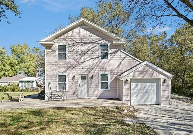 Photo 2 of Single family home for sale at 190 4th Street, Holt, MO 64048 | MLS# 2648419 | Listing updated on 2026-10-24