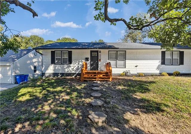Photo 1 of Single family home for sale at 7800 W 59th Terrace, Mission, KS 66202 | MLS# 2648427 | Listing updated on 2026-10-23