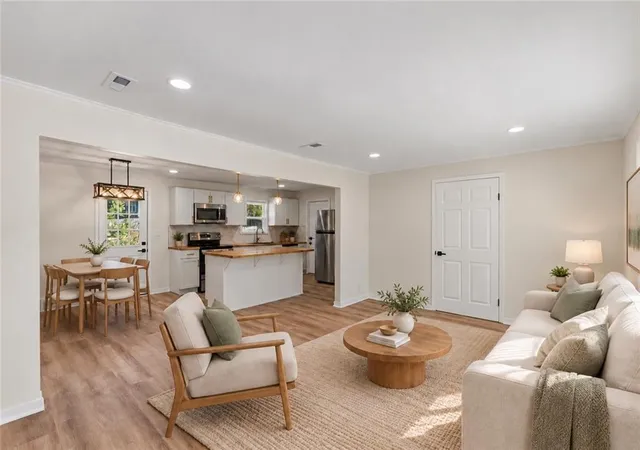 Photo 3 of Single family home for sale at 7800 W 59th Terrace, Mission, KS 66202 | MLS# 2648427 | Listing updated on 2026-10-23