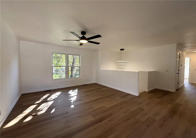 Photo 4 of Single family home for sale at 3001 Dover St, Saint Joseph, MO 64506 | MLS# 2648431 | Listing updated on 2026-10-27