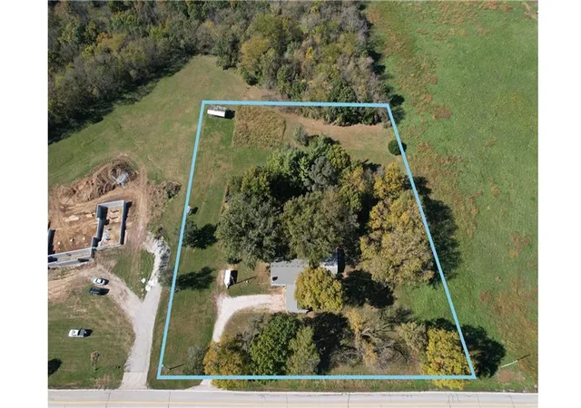 Single family home for sale at 14090 Walker Rd, Kansas City, MO 64163 | MLS# 2648433