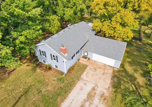 Photo 3 of Single family home for sale at 14090 Walker Rd, Kansas City, MO 64163 | MLS# 2648433 | Listing updated on 2026-10-28