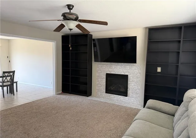 Photo 4 of Single family home for sale at 214 NE Greystone Way, Grain Valley, MO 64029 | MLS# 2648434 | Listing updated on 2026-10-25