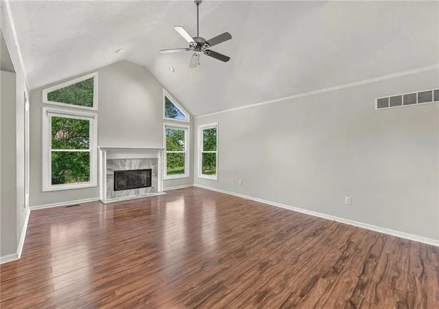 Photo 3 of Townhouse for sale at 12034 86 Street, Kansas City, MO 64138 | MLS# 2648447 | Listing updated on 2026-10-26