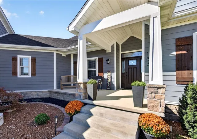 Photo 3 of Single family home for sale at 183 Deer Crk Ct, Pittsburg, KS 66762 | MLS# 2648449 | Listing updated on 2026-10-23