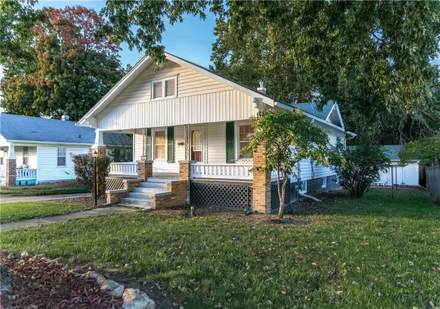 Photo 1 of Single family home for sale at 639 E Yerby St, Marshall, MO 65340 | MLS# 2648468 | Listing updated on 2026-10-23