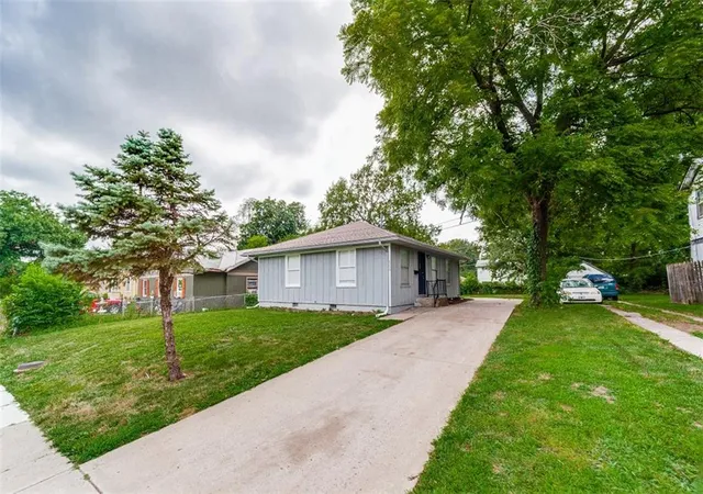 Single family home for sale at Paseo Blvd, Kansas City, MO 64131 | MLS# 2648471