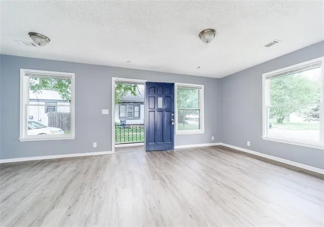Photo 3 of Single family home for sale at 8234 Paseo Blvd, Kansas City, MO 64131 | MLS# 2648471 | Listing updated on 2026-10-26