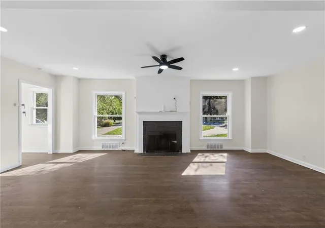 Photo 4 of Single family home for sale at 212 E 99 Street, Kansas City, MO 64114 | MLS# 2648478 | Listing updated on 2026-10-25