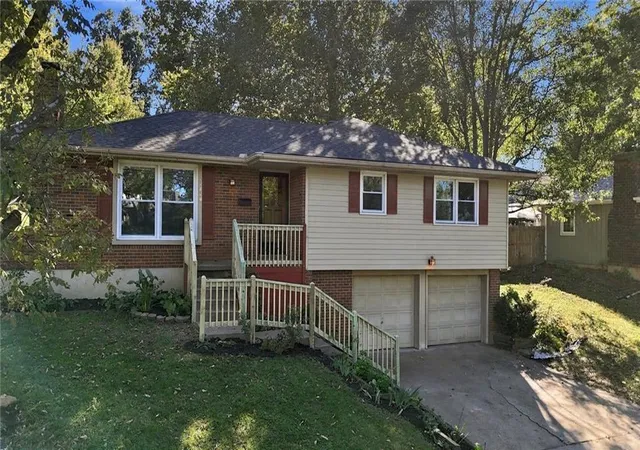 Single family home for sale at 11419 W 47th Street, Shawnee, KS 66203 | MLS# 2648484