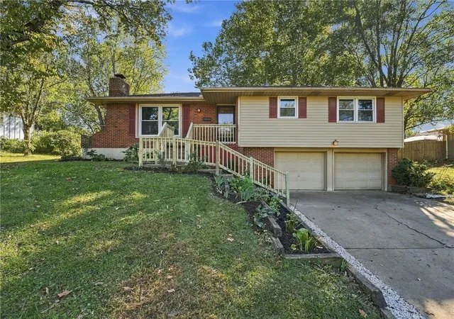 Photo 2 of Single family home for sale at 11419 W 47th Street, Shawnee, KS 66203 | MLS# 2648484 | Listing updated on 2026-10-24