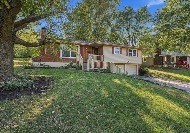 Photo 3 of Single family home for sale at 11419 W 47th Street, Shawnee, KS 66203 | MLS# 2648484 | Listing updated on 2026-10-24