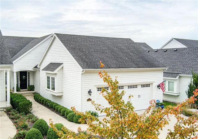 Photo 1 of Townhouse for sale at 6186 Lime Stone Ct, Kansas City, MO 64152 | MLS# 2648488 | Listing updated on 2026-10-29