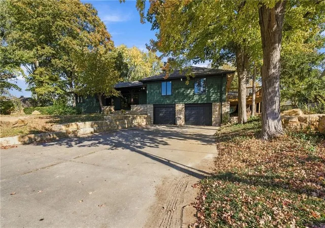 Photo 2 of Single family home for sale at 717 South 53rd St, Kansas City, KS 66106 | MLS# 2648514 | Listing updated on 2026-10-29