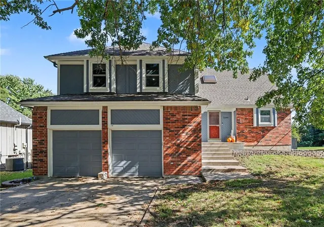 Photo 1 of Sale Pending at 2204 S Apache St, Olathe, KS 66062 | MLS# 2648528 | Listing updated on 2026-10-27
