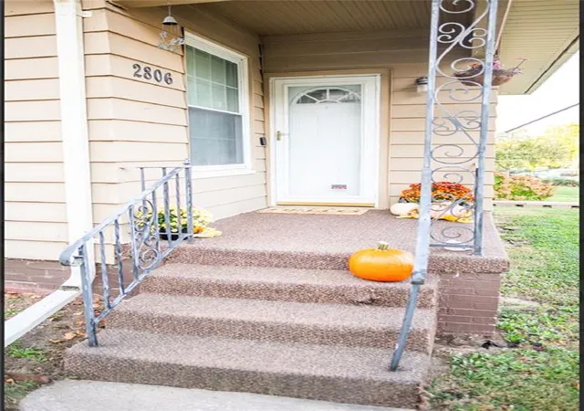 Photo 2 of Single family home for sale at 2806 Monterey St, Saint Joseph, MO 64507 | MLS# 2648541 | Listing updated on 2026-10-26