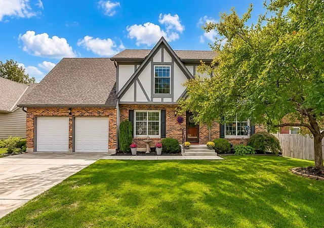 Photo 2 of Single family home for sale at 11609 W 116th Street, Overland Park, KS 66210 | MLS# 2648545 | Listing updated on 2026-10-23