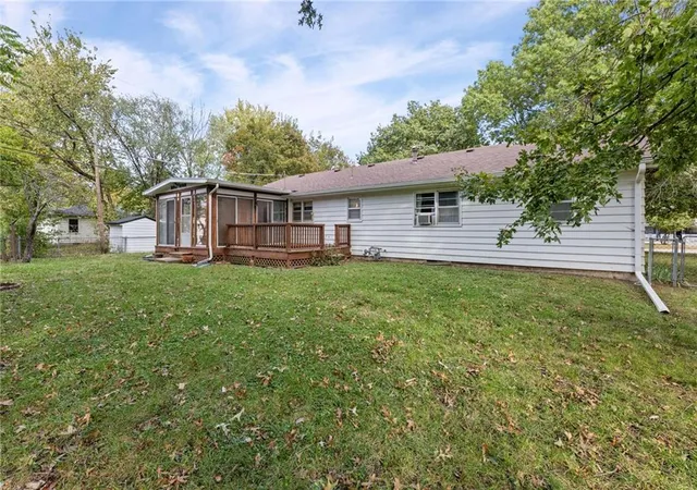 Photo 2 of Sale Pending at 1518 S Maple St, Ottawa, KS 66067 | MLS# 2648547 | Listing updated on 2026-10-26