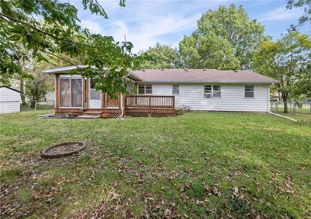 Photo 3 of Sale Pending at 1518 S Maple St, Ottawa, KS 66067 | MLS# 2648547 | Listing updated on 2026-10-26