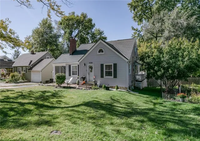 Photo 2 of Single family home for sale at 4728 Catalina St, Roeland Park, KS 66205 | MLS# 2648551 | Listing updated on 2026-10-25