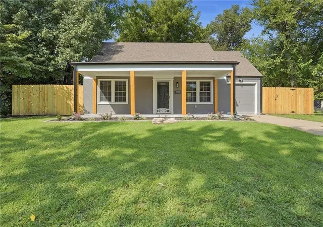 Single family home for sale at 7300 Wyandotte St, Kansas City, MO 64114 | MLS# 2648559