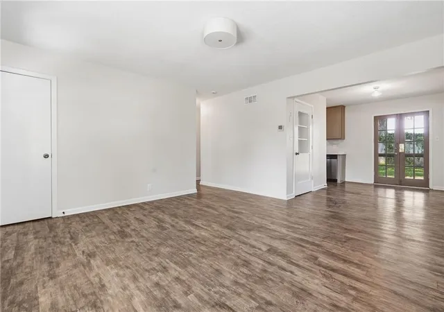 Photo 3 of Single family home for sale at 7300 Wyandotte St, Kansas City, MO 64114 | MLS# 2648559 | Listing updated on 2026-10-26