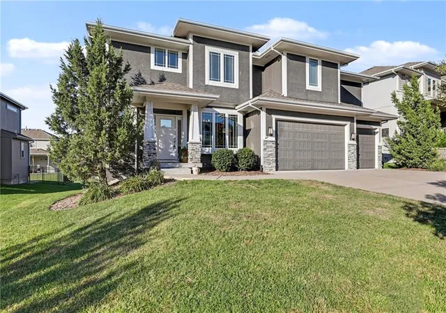 Photo 1 of Single family home for sale at 16046 W 172nd Terrace, Olathe, KS 66062 | MLS# 2648561 | Listing updated on 2026-10-26