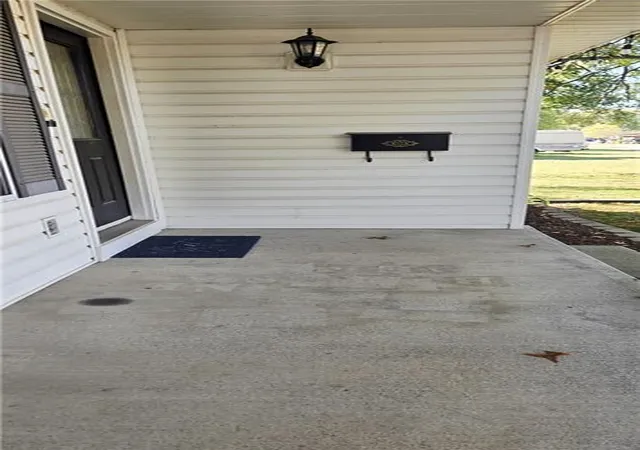 Photo 2 of Sale Pending at 807 West 3rd St, Pittsburg, KS 66762 | MLS# 2648573 | Listing updated on 2026-10-26