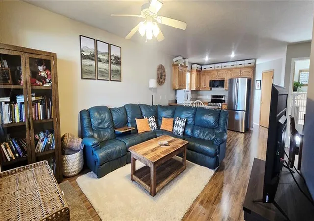 Photo 4 of Sale Pending at 807 West 3rd St, Pittsburg, KS 66762 | MLS# 2648573 | Listing updated on 2026-10-26