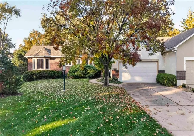 Single family home for sale at 3718 West 79th St, Prairie Village, KS 66208 | MLS# 2648582