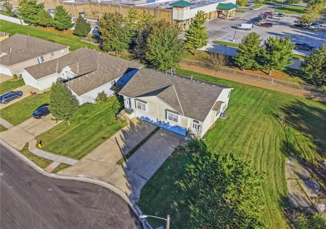 Photo 1 of Multi family home for sale at 200 SW Chartwell Dr, Lees Summit, MO 64082 | MLS# 2648598 | Listing updated on 2026-10-29