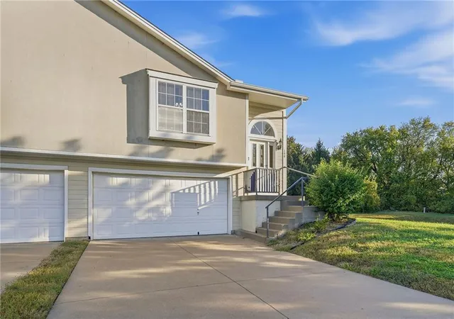 Photo 3 of Multi family home for sale at 200 SW Chartwell Dr, Lees Summit, MO 64082 | MLS# 2648598 | Listing updated on 2026-10-29