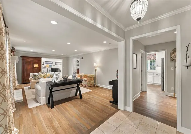 Photo 4 of Single family home for sale at 6645 Wyoming St, Kansas City, MO 64113 | MLS# 2648601 | Listing updated on 2026-10-29