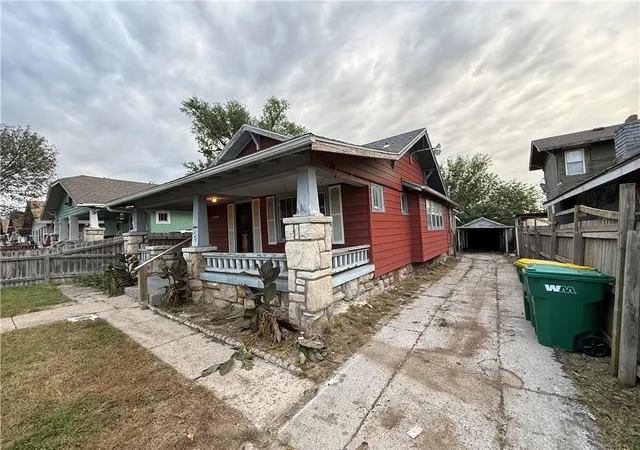 Photo 1 of Single family home for sale at 2925 N 27th Street, Kansas City, KS 66104 | MLS# 2648611 | Listing updated on 2026-10-30