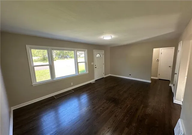 Photo 3 of Sale Pending at 11113 E 25th Street, Independence, MO 64052 | MLS# 2648614 | Listing updated on 2026-10-27