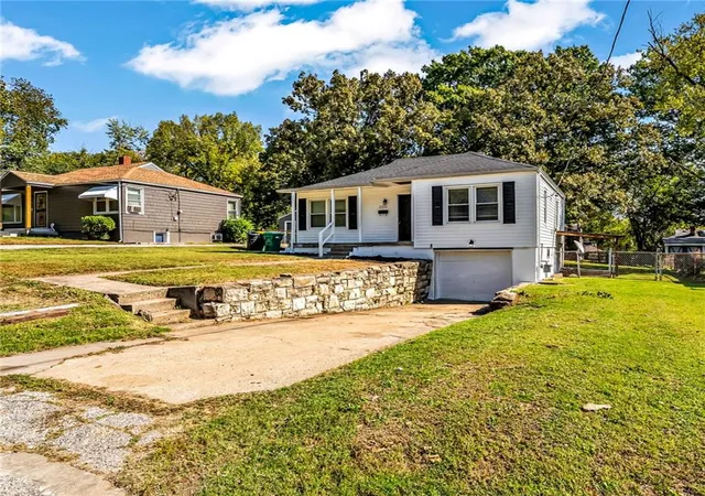 Photo 1 of Sale Pending at 2221 North 36th St, Kansas City, KS 66104 | MLS# 2648621 | Listing updated on 2026-10-26