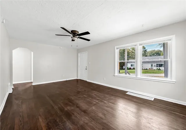 Photo 3 of Sale Pending at 2221 North 36th St, Kansas City, KS 66104 | MLS# 2648621 | Listing updated on 2026-10-26