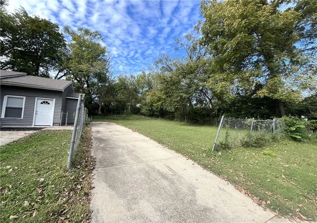 Photo 1 of Single family home for sale at 7416 Montgall Ave, Kansas City, MO 64132 | MLS# 2648625 | Listing updated on 2026-10-24