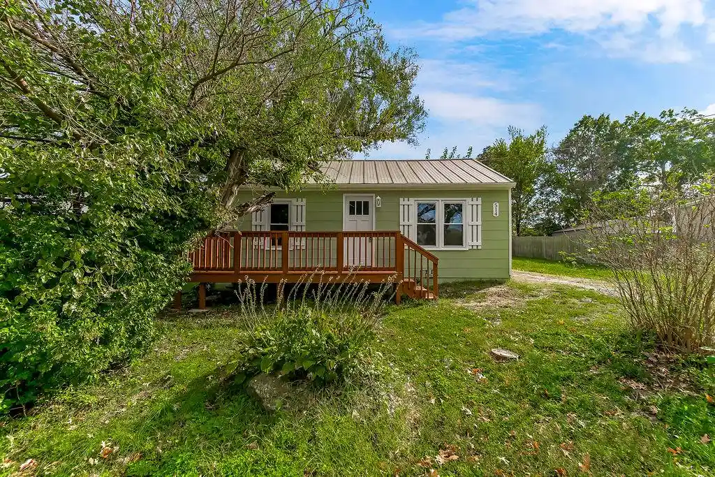 Photo 1 of Single family home for sale at 514 N Taylor St, Pleasant Hill, MO 64080 | MLS# 2648626 | Listing updated on 2026-10-25