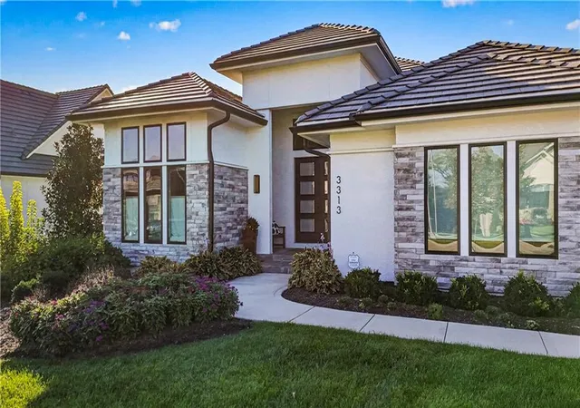 Photo 4 of Single family home for sale at 3313 West 149th St, Leawood, KS 66224 | MLS# 2648642 | Listing updated on 2026-10-30