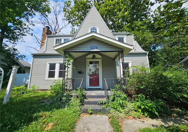 Photo 1 of Single family home for sale at 1107 S Maple St, Carthage, MO 64836 | MLS# 2648651 | Listing updated on 2026-10-27